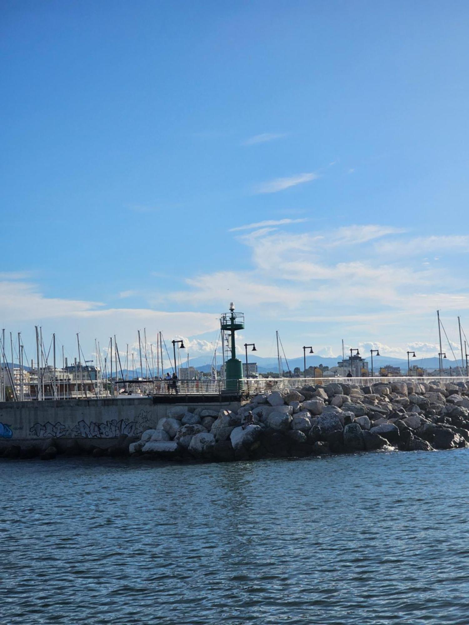 Cattolica Apartments エクステリア 写真